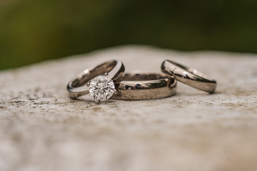 creative wedding rings photography
