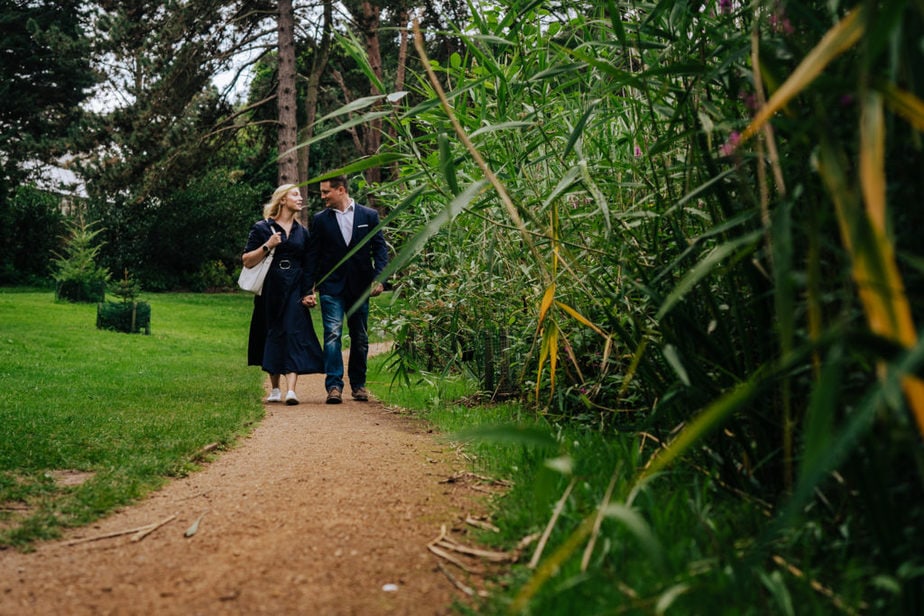 Kew Gardens Engagement photo shoot | London Wedding Photographer
