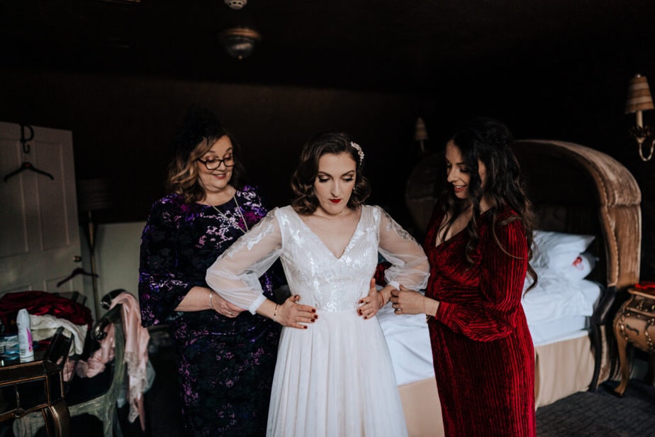 Notley Tythe Barn Wedding | Bucks Wedding Photographer