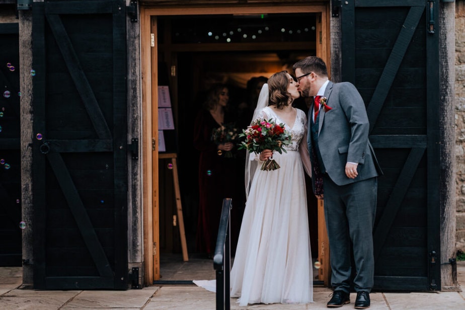 Notley Tythe Barn Wedding | Bucks Wedding Photographer