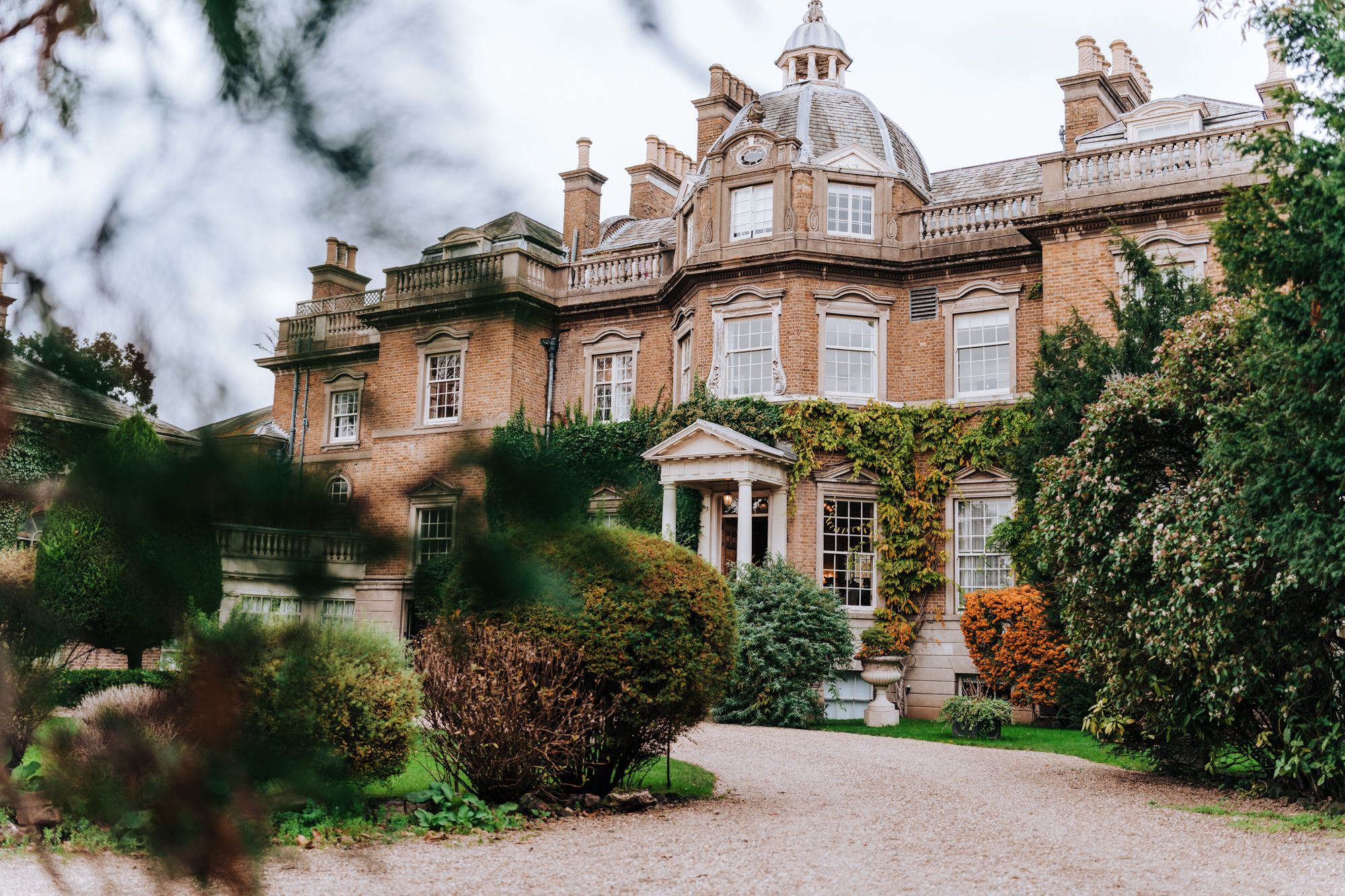 Hampton Court House wedding venue