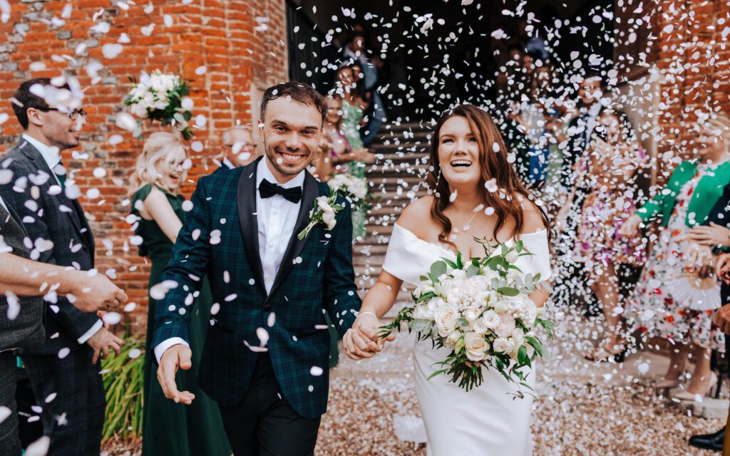 Hampshire wedding confetti